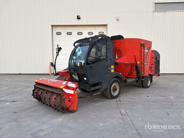 2013 Kuhn SPV12 Melangeuse Distributrice Automo ... Feed Mixer - Forage mixer wagon: picture 1 2013 Kuhn SPV12 Melangeuse Distributrice Automo ... Feed Mixer - Forage mixer wagon: picture 1