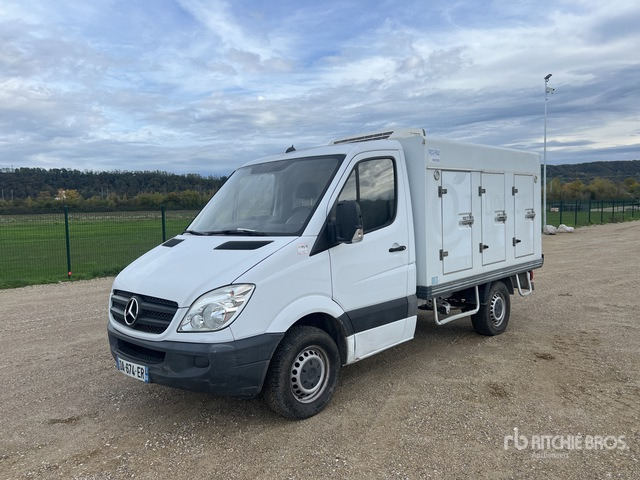 2013 Mercedes-Benz Sprinter 4x2 Camion Frigorifique 4x2 Refrigerated Truck - Refrigerator truck: picture 1 2013 Mercedes-Benz Sprinter 4x2 Camion Frigorifique 4x2 Refrigerated Truck - Refrigerator truck: picture 1