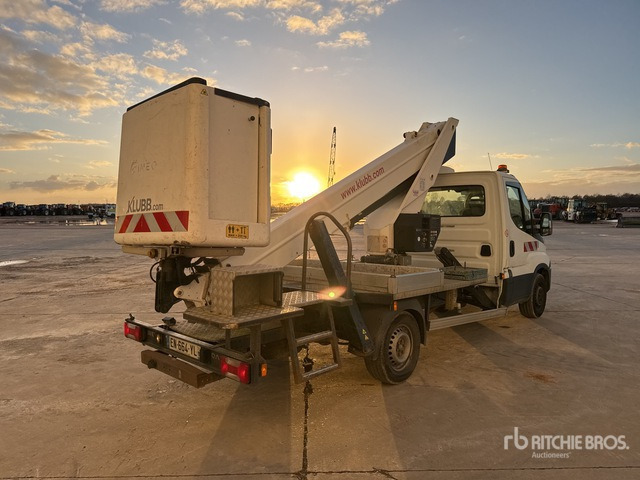 2017 Iveco 35-120 2017 Isoli VT48NEXS 14 m on Cam ... Bucket Truck - Truck mounted aerial platform: picture 3 2017 Iveco 35-120 2017 Isoli VT48NEXS 14 m on Cam ... Bucket Truck - Truck mounted aerial platform: picture 3