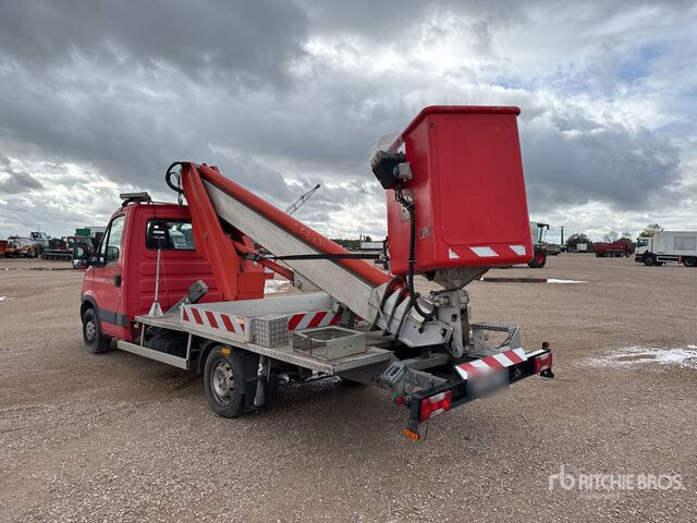 Iveco 35S11 Bucket Truck - Truck mounted aerial platform: picture 4 Iveco 35S11 Bucket Truck - Truck mounted aerial platform: picture 4