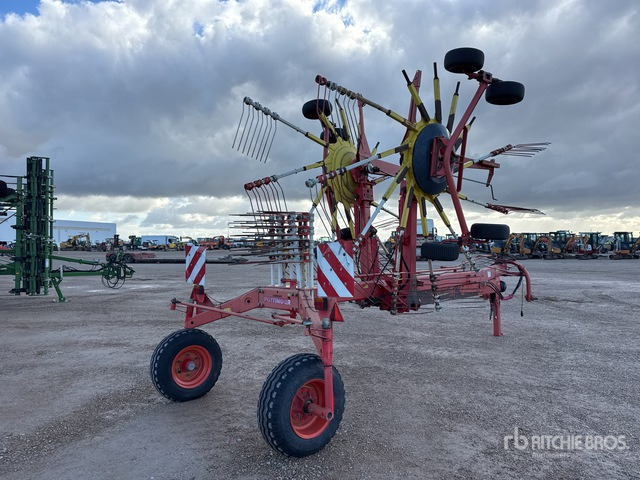 Pottinger Eurotop 881 Hay Rake - Tedder/ Rake: picture 3 Pottinger Eurotop 881 Hay Rake - Tedder/ Rake: picture 3