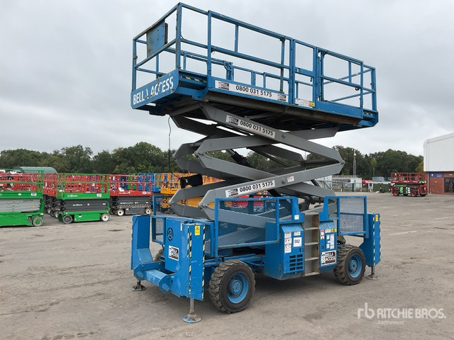 2005 Genie GS3384 4x4 Diesel Scissor Lift - Scissor lift: picture 1 2005 Genie GS3384 4x4 Diesel Scissor Lift - Scissor lift: picture 1