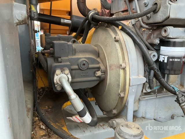 2008 Haulotte UHA20 4WD Diesel Articulating Boom Lift - Articulated boom: picture 2 2008 Haulotte UHA20 4WD Diesel Articulating Boom Lift - Articulated boom: picture 2