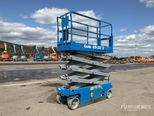 2010 Genie GS2632 Electric Scissor Lift - Scissor lift: picture 2 2010 Genie GS2632 Electric Scissor Lift - Scissor lift: picture 2