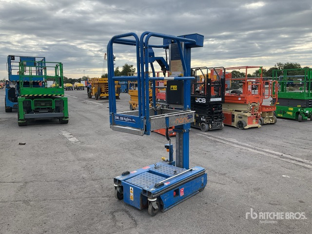 2012 Power Tower Nano SP Vertical Mast Lift - Vertical mast lift: picture 1 2012 Power Tower Nano SP Vertical Mast Lift - Vertical mast lift: picture 1