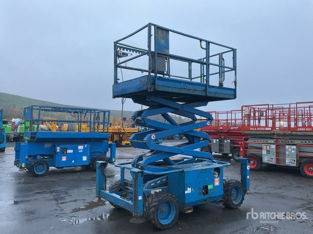 2012 Skyjack SJ6826 RT 4x4 Diesel Scissor Lift - Scissor lift: picture 1 2012 Skyjack SJ6826 RT 4x4 Diesel Scissor Lift - Scissor lift: picture 1