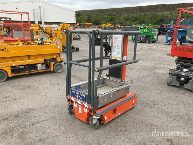 2020 Power Tower Nano SP Plus Vertical Mast Lift - Vertical mast lift: picture 2 2020 Power Tower Nano SP Plus Vertical Mast Lift - Vertical mast lift: picture 2