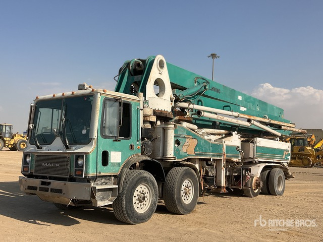 1998 Mack MR688S 1997 Schwing KVM 42/38 42 m on 8x4 Concrete Pump Truck - Concrete pump truck: picture 1 1998 Mack MR688S 1997 Schwing KVM 42/38 42 m on 8x4 Concrete Pump Truck - Concrete pump truck: picture 1