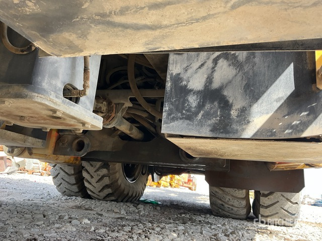 2004 Atlas Copco Rocket Boomer XL3C 4x4 Jumbo Drill - Drilling rig: picture 5 2004 Atlas Copco Rocket Boomer XL3C 4x4 Jumbo Drill - Drilling rig: picture 5