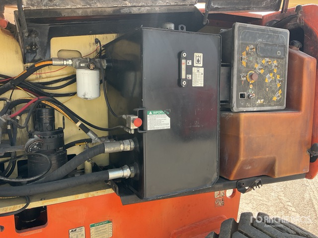 2005 JLG 800AJ 4WD Diesel Articulating Boom Lift - Articulated boom: picture 5 2005 JLG 800AJ 4WD Diesel Articulating Boom Lift - Articulated boom: picture 5