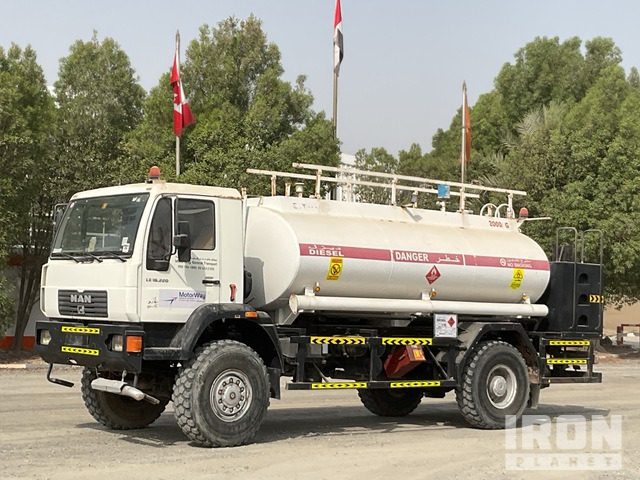 2005 MAN LE18.220 8000 L 4x4 Tanker Truck - Tank truck: picture 1 2005 MAN LE18.220 8000 L 4x4 Tanker Truck - Tank truck: picture 1