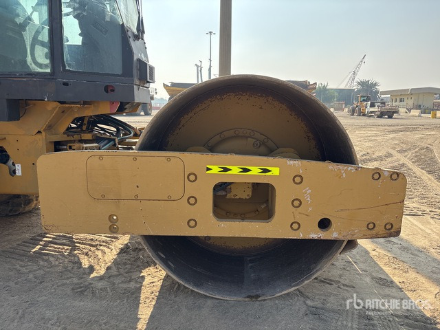 2012 Cat CS-533E Smooth Drum Compactor - Compactor: picture 4 2012 Cat CS-533E Smooth Drum Compactor - Compactor: picture 4