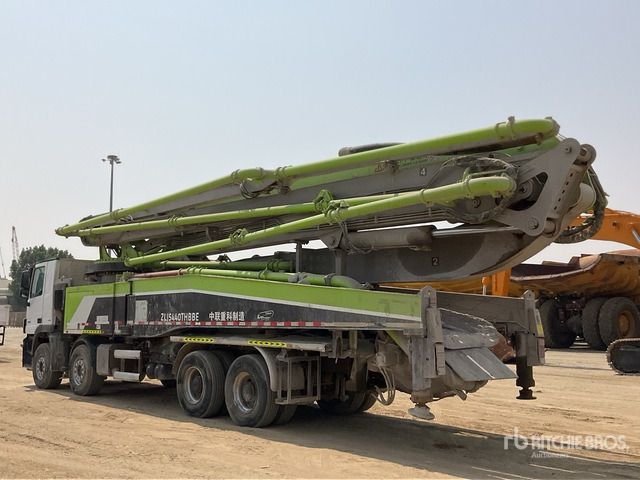 2019 Mercedes-Benz Actros 4141 2019 Zoomlion 56X-6RZ 56 m on 8 ... Concrete Pump Truck - Concrete pump truck: picture 4 2019 Mercedes-Benz Actros 4141 2019 Zoomlion 56X-6RZ 56 m on 8 ... Concrete Pump Truck - Concrete pump truck: picture 4