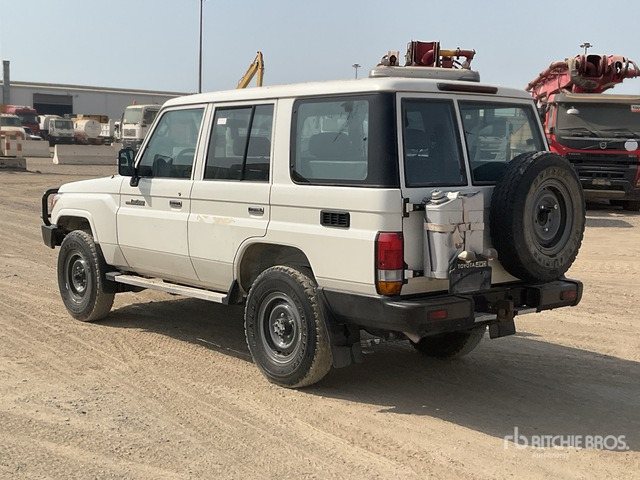 2021 Toyota Land Cruiser 76L 4x4 SUV - SUV: picture 3 2021 Toyota Land Cruiser 76L 4x4 SUV - SUV: picture 3