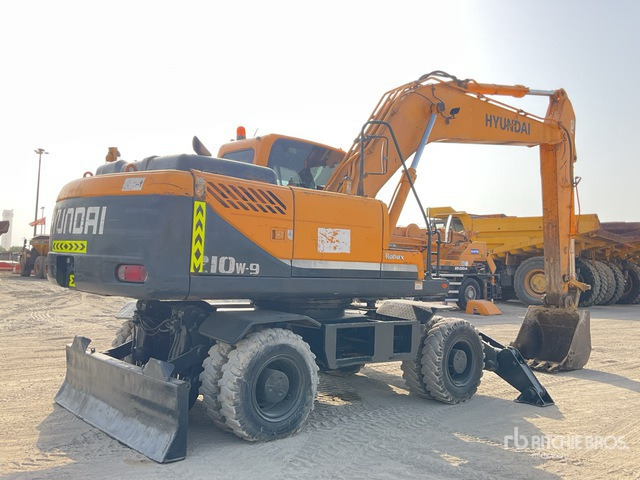 Hyundai Robex 210W-9S - Wheel excavator: picture 3 Hyundai Robex 210W-9S - Wheel excavator: picture 3