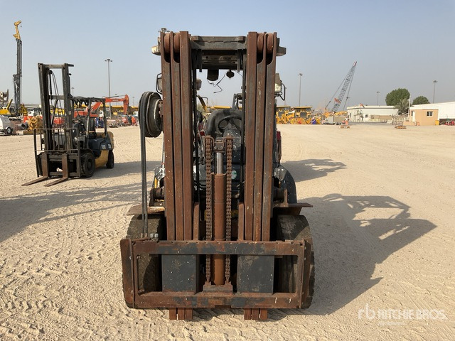 Komatsu FH40-1 - Diesel forklift: picture 5 Komatsu FH40-1 - Diesel forklift: picture 5