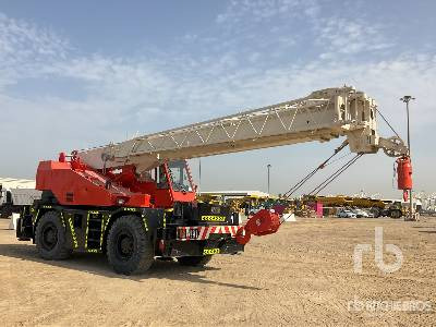 TADANO TR300 EX 30 ton 4x4x4 - Rough terrain crane: picture 4 TADANO TR300 EX 30 ton 4x4x4 - Rough terrain crane: picture 4