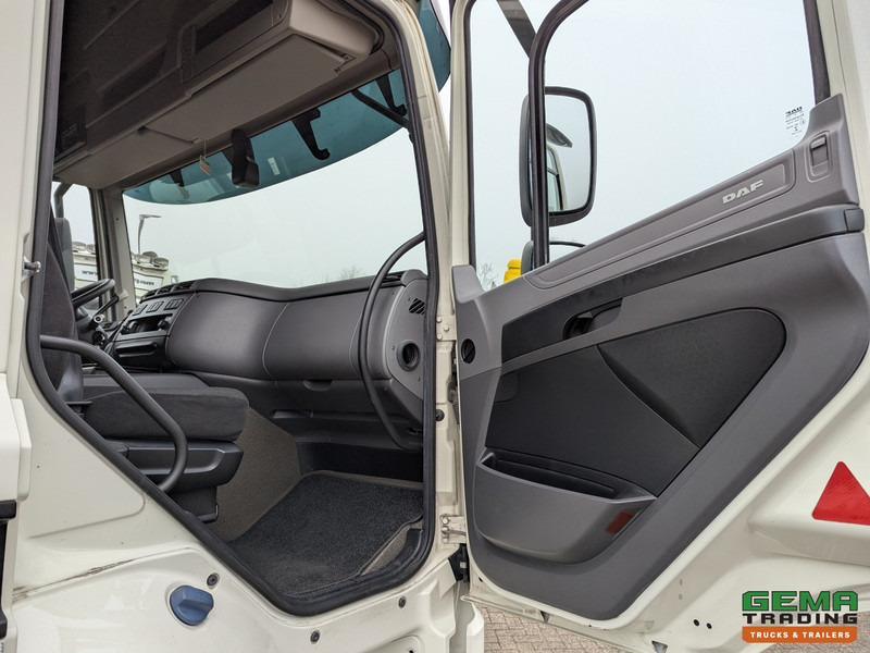 Box truck DAF CF 370 FA 4x2 Spacecab Euro6 - GeslotenBak 8.2M + Laadklep 2000kg - HardHouten vloer - 10/2025APK: picture 13