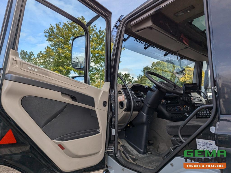 Refrigerator truck DAF FA CF65.250 4x2 Daycab Euro5 KoelVriesBak 6.7M  + Carrier Supra750Mt + Laadklep2000kg: picture 13 Refrigerator truck DAF FA CF65.250 4x2 Daycab Euro5 KoelVriesBak 6.7M  + Carrier Supra750Mt + Laadklep2000kg: picture 13