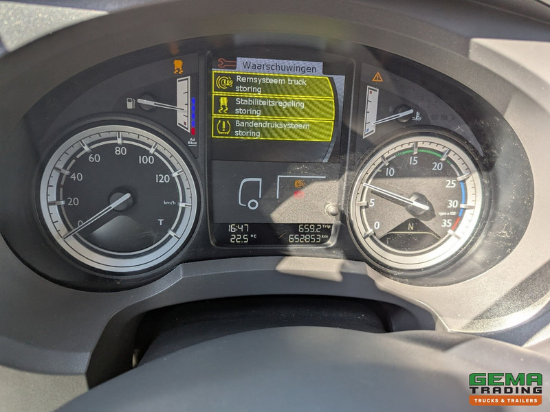 DAF LF 210 FA 4x2 Slaapcab Euro6 - Koelbak 5.5M + Konvekta/Solar-Koeler + Laadklep 1500KG - Zijdeur - 08/2025 APK on lease DAF LF 210 FA 4x2 Slaapcab Euro6 - Koelbak 5.5M + Konvekta/Solar-Koeler + Laadklep 1500KG - Zijdeur - 08/2025 APK: picture 16
