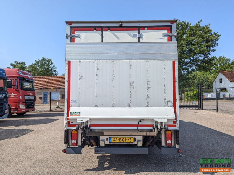 DAF LF 210 FA 4x2 Slaapcab Euro6 - Koelbak 5.5M + Konvekta/Solar-Koeler + Laadklep 1500KG - Zijdeur - 08/2025 APK on lease DAF LF 210 FA 4x2 Slaapcab Euro6 - Koelbak 5.5M + Konvekta/Solar-Koeler + Laadklep 1500KG - Zijdeur - 08/2025 APK: picture 9