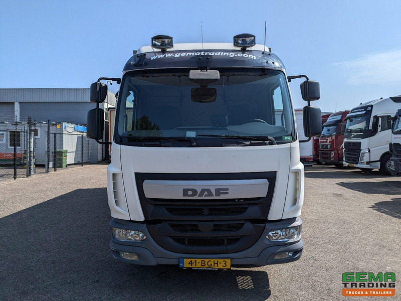 DAF LF 210 FA 4x2 Slaapcab Euro6 - Koelbak 5.5M + Konvekta/Solar-Koeler + Laadklep 1500KG - Zijdeur - 08/2025 APK on lease DAF LF 210 FA 4x2 Slaapcab Euro6 - Koelbak 5.5M + Konvekta/Solar-Koeler + Laadklep 1500KG - Zijdeur - 08/2025 APK: picture 8