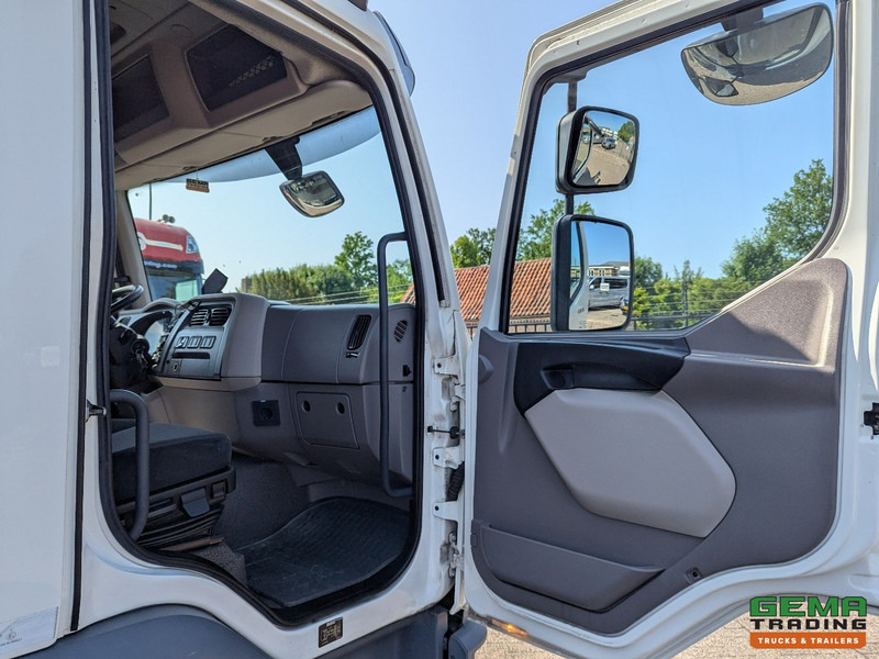 DAF LF 210 FA 4x2 Slaapcab Euro6 - Koelbak 5.5M + Konvekta/Solar-Koeler + Laadklep 1500KG - Zijdeur - 08/2025 APK on lease DAF LF 210 FA 4x2 Slaapcab Euro6 - Koelbak 5.5M + Konvekta/Solar-Koeler + Laadklep 1500KG - Zijdeur - 08/2025 APK: picture 13