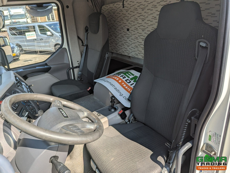 DAF LF 210 FA 4x2 Slaapcab Euro6 - Koelbak 5.5M + Konvekta/Solar-Koeler + Laadklep 1500KG - Zijdeur - 08/2025 APK on lease DAF LF 210 FA 4x2 Slaapcab Euro6 - Koelbak 5.5M + Konvekta/Solar-Koeler + Laadklep 1500KG - Zijdeur - 08/2025 APK: picture 14