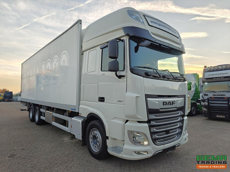 DAF XF 450 FAS 6x2 Superspacecab Euro6 - Koel-VriesBak 9.5m + Carrier Supra 1250Mt + Laadklep 2500kg - 331.000km Origineel! - Refrigerator truck: picture 3 DAF XF 450 FAS 6x2 Superspacecab Euro6 - Koel-VriesBak 9.5m + Carrier Supra 1250Mt + Laadklep 2500kg - 331.000km Origineel! - Refrigerator truck: picture 3