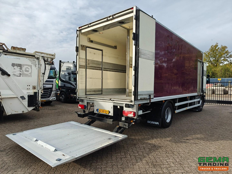 Scania P230 4x2 Dagcab Euro5 - Koel-VriesBak 7.55m + Carrier Supra 950MT + Laadklep 2000kg - Refrigerator truck: picture 2 Scania P230 4x2 Dagcab Euro5 - Koel-VriesBak 7.55m + Carrier Supra 950MT + Laadklep 2000kg - Refrigerator truck: picture 2