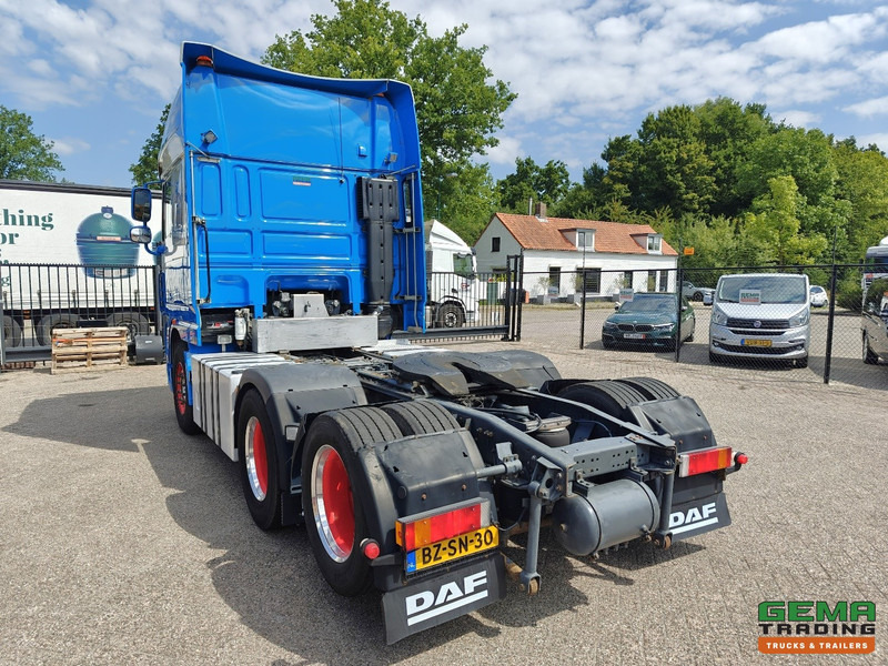 DAF FTS XF105.510 6x2 SuperSpaceCab Euro5 - Retarder - Dubbele Tanks - 10 Banden - Schuifschotel - NL TRUCK - Tractor unit: picture 4 DAF FTS XF105.510 6x2 SuperSpaceCab Euro5 - Retarder - Dubbele Tanks - 10 Banden - Schuifschotel - NL TRUCK - Tractor unit: picture 4