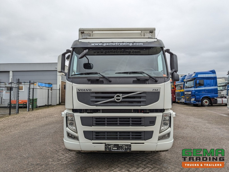 Refrigerator truck Volvo FM330 4x2 Daycab Euro5 KuikenBak 8.2m + Webasto Heater + Dhollandia 2000KG (V799): picture 9