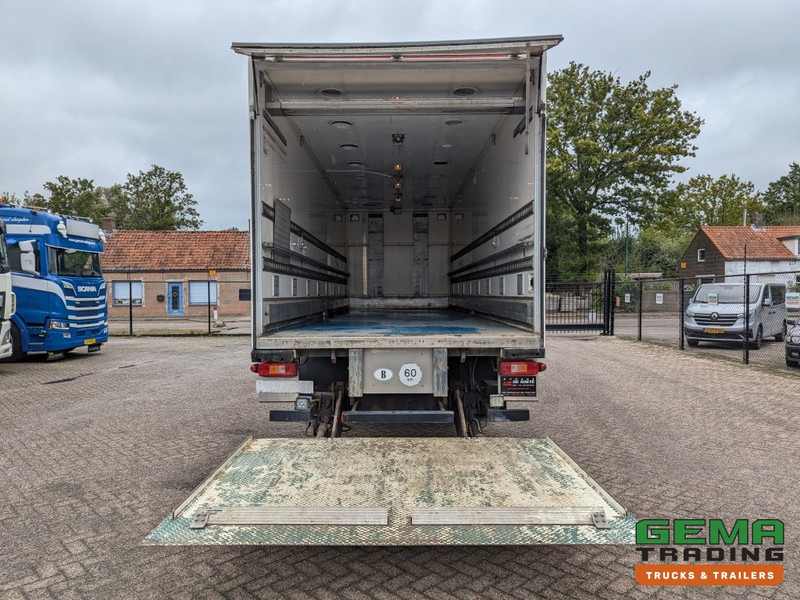Refrigerator truck Volvo FM330 4x2 Daycab Euro5 KuikenBak 8.2m + Webasto Heater + Dhollandia 2000KG (V799): picture 5