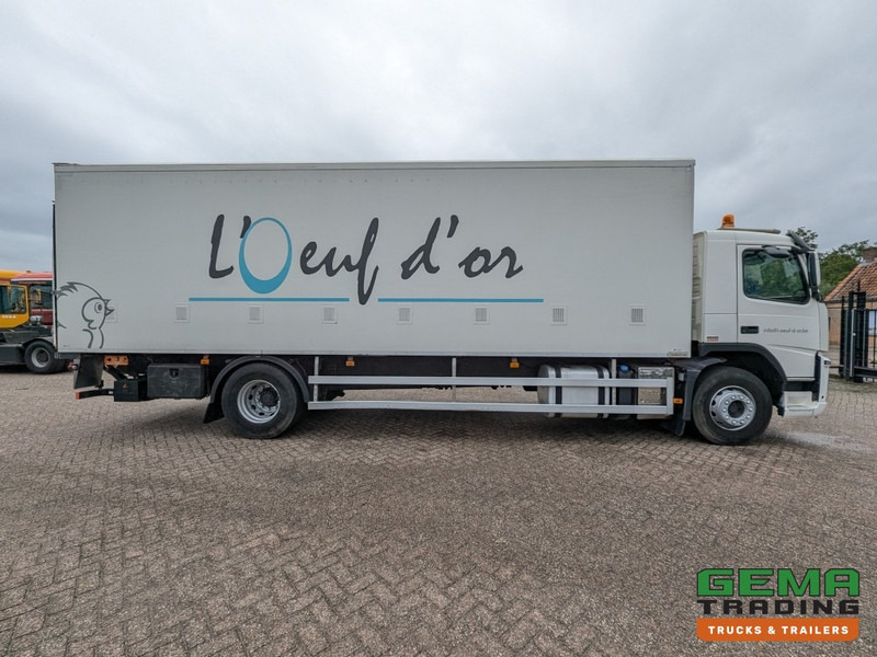 Refrigerator truck Volvo FM330 4x2 Daycab Euro5 KuikenBak 8.2m + Webasto Heater + Dhollandia 2000KG (V799): picture 12