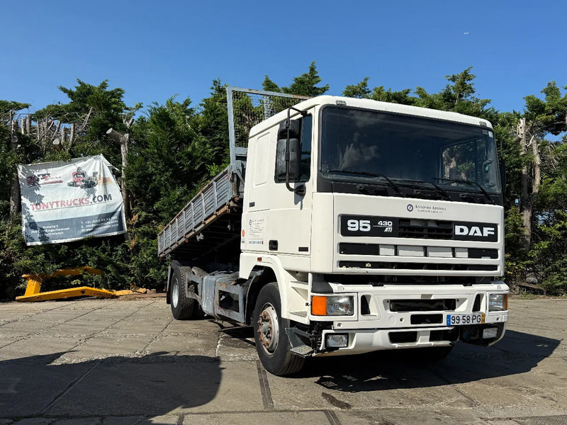 DAF 95.430 ATI 4X2 Tipper SPRING/AIR ZF MAN GEARBOX - Tipper: picture 1 DAF 95.430 ATI 4X2 Tipper SPRING/AIR ZF MAN GEARBOX - Tipper: picture 1