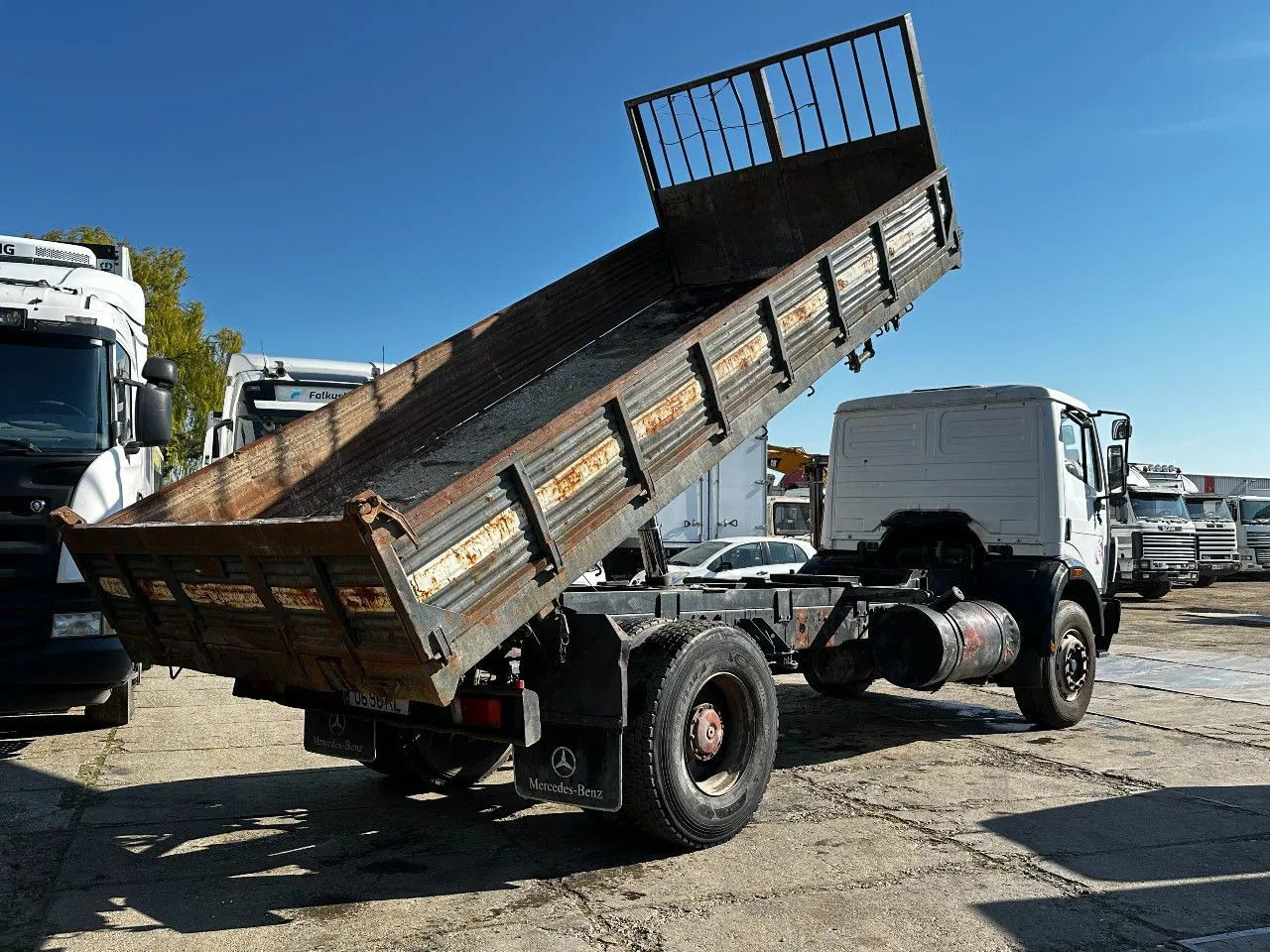 Mercedes-Benz SK 1733 V6 4X2 Tipper Spring/Spring EPS Manual G - Tipper: picture 4 Mercedes-Benz SK 1733 V6 4X2 Tipper Spring/Spring EPS Manual G - Tipper: picture 4