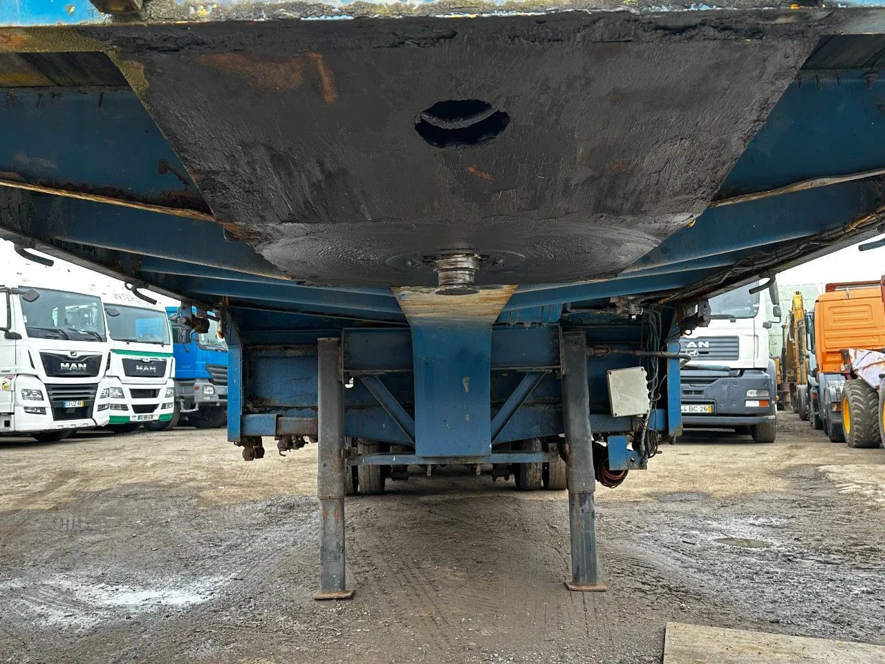 Nooteboom OSD-44 3 Axle lowloader Extandable 44Ton Nooteboom OSD-44 3 Axle lowloader Extandable 44Ton - Low loader semi-trailer: picture 4 Nooteboom OSD-44 3 Axle lowloader Extandable 44Ton Nooteboom OSD-44 3 Axle lowloader Extandable 44Ton - Low loader semi-trailer: picture 4
