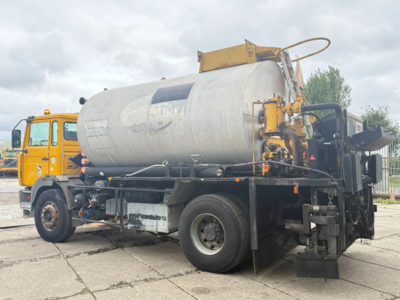 Renault G260 4X2 ACMAR Bitumen Sprayer 10.000L Spring/Spring Manual Gear - Truck: picture 3 Renault G260 4X2 ACMAR Bitumen Sprayer 10.000L Spring/Spring Manual Gear - Truck: picture 3