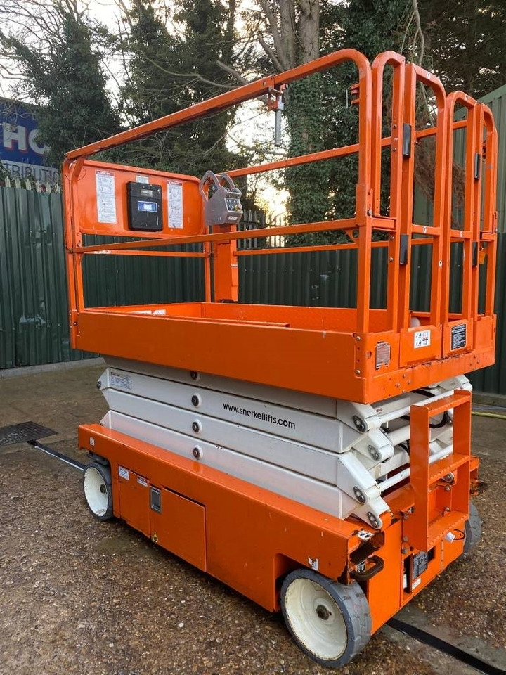 Snorkel S 4726 E - Scissor lift: picture 1 Snorkel S 4726 E - Scissor lift: picture 1