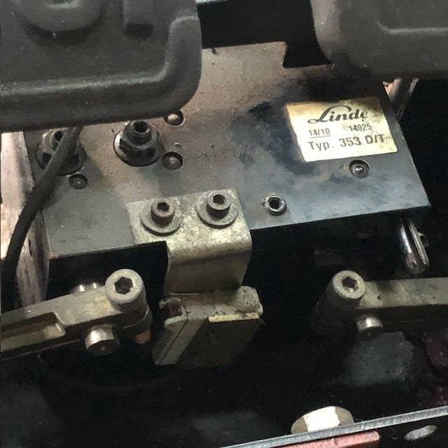 Accelerator for Linde 353 - Pedal for Material handling equipment: picture 1 Accelerator for Linde 353 - Pedal for Material handling equipment: picture 1