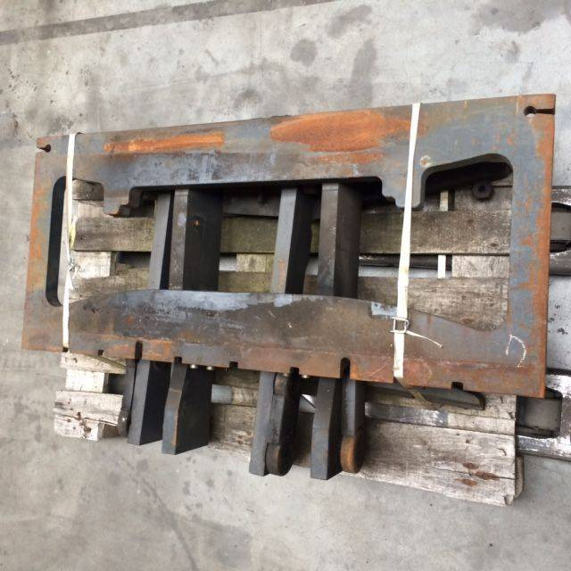 Fork Carriage 1150 mm for Linde 336/351-03 Series - Attachment: picture 1 Fork Carriage 1150 mm for Linde 336/351-03 Series - Attachment: picture 1