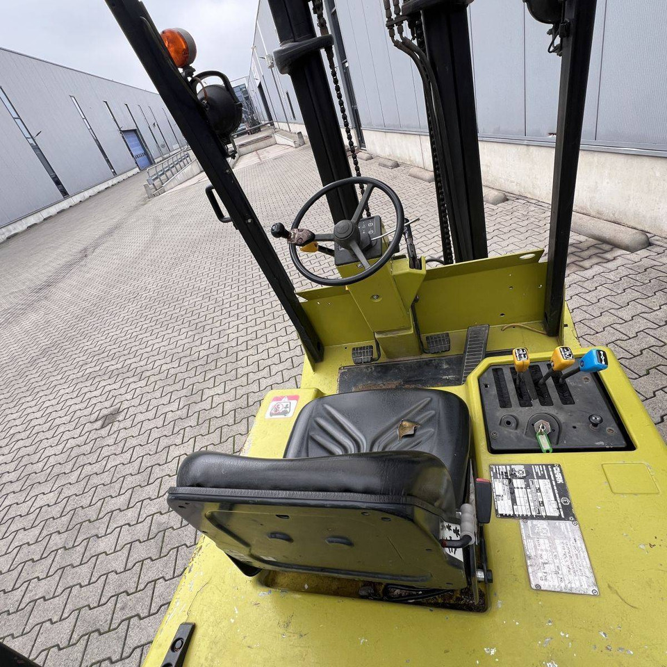 Clark GPM30 - LPG forklift: picture 3 Clark GPM30 - LPG forklift: picture 3