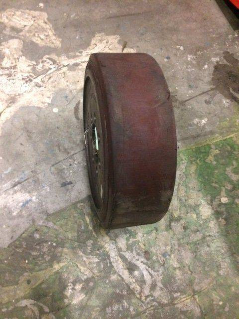 Driving wheels 343 X114 for Caterpillar - Steering for Material handling equipment: picture 1 Driving wheels 343 X114 for Caterpillar - Steering for Material handling equipment: picture 1