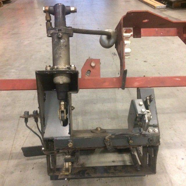 Foot Pedal for Linde E35P, Series 337 - Pedal for Material handling equipment: picture 3 Foot Pedal for Linde E35P, Series 337 - Pedal for Material handling equipment: picture 3