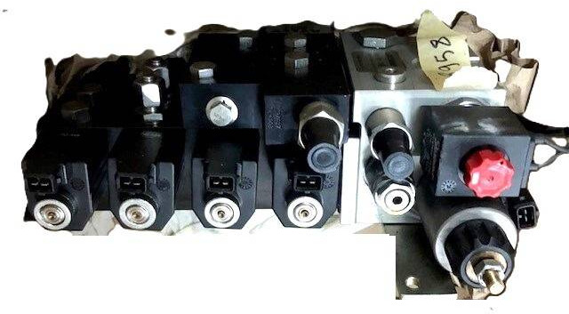 Hydraulic control valve for Atlet - Hydraulic valve for Material handling equipment: picture 3 Hydraulic control valve for Atlet - Hydraulic valve for Material handling equipment: picture 3
