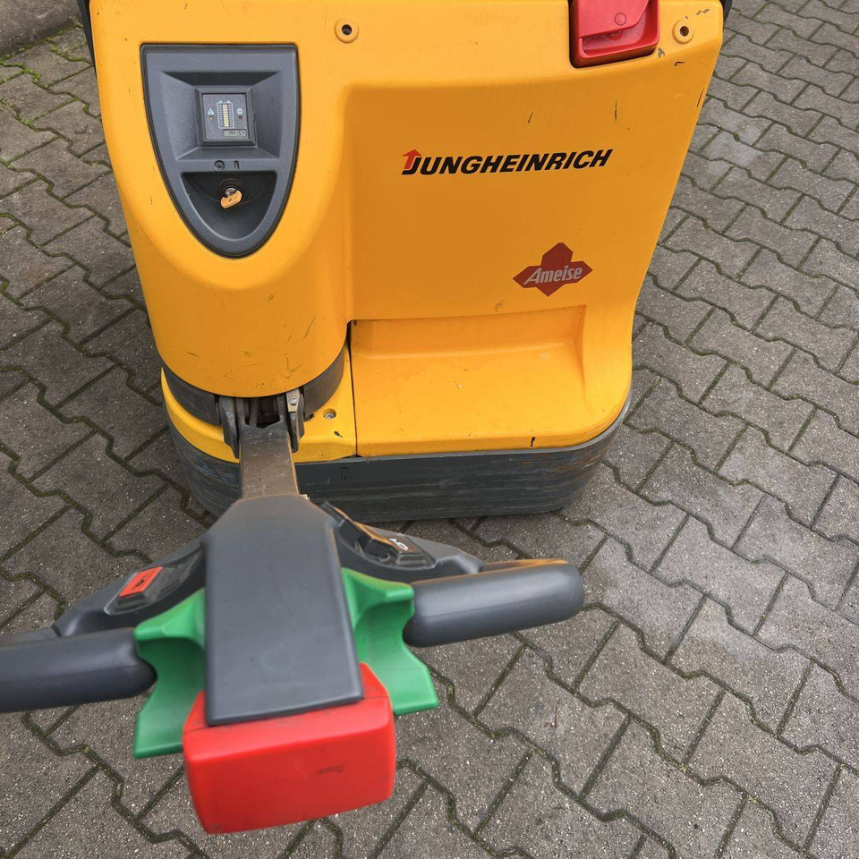 Jungheinrich EJC16G - Stacker: picture 5 Jungheinrich EJC16G - Stacker: picture 5