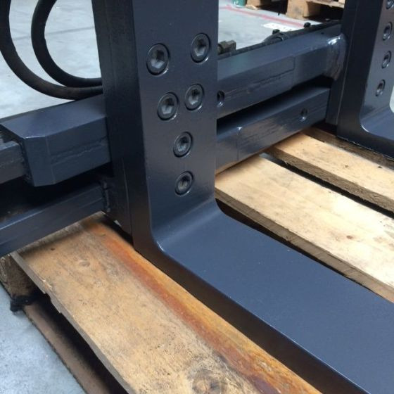 Kaup Fork positioner with separate sideshift - Clamp for Material handling equipment: picture 4 Kaup Fork positioner with separate sideshift - Clamp for Material handling equipment: picture 4