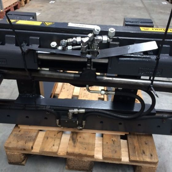 Kaup Fork positioner with separate sideshift - Clamp for Material handling equipment: picture 3 Kaup Fork positioner with separate sideshift - Clamp for Material handling equipment: picture 3