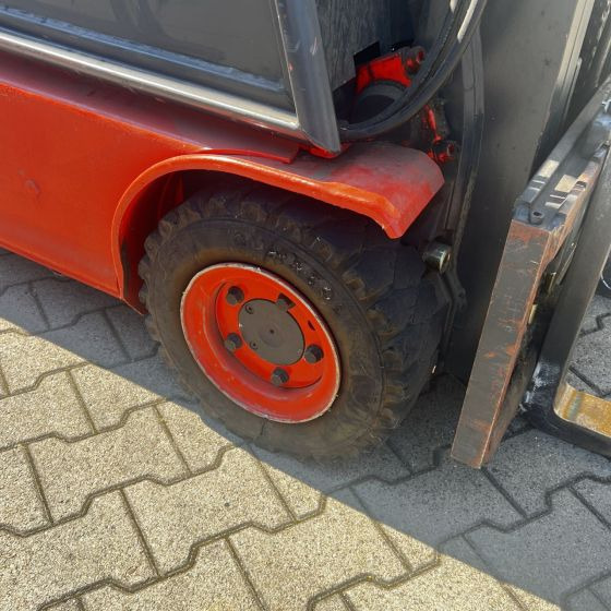 Linde E14 (335-02) - Electric forklift: picture 3 Linde E14 (335-02) - Electric forklift: picture 3