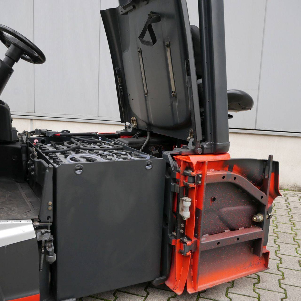Electric forklift Linde E16C (386-02) EVO: picture 7